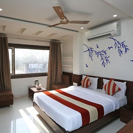 Airport Hotel Daya Capitol New Delhi Ngoại thất bức ảnh