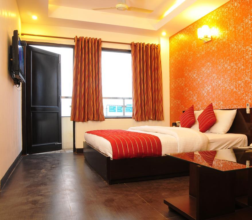 Airport Hotel Daya Capitol New Delhi Ngoại thất bức ảnh