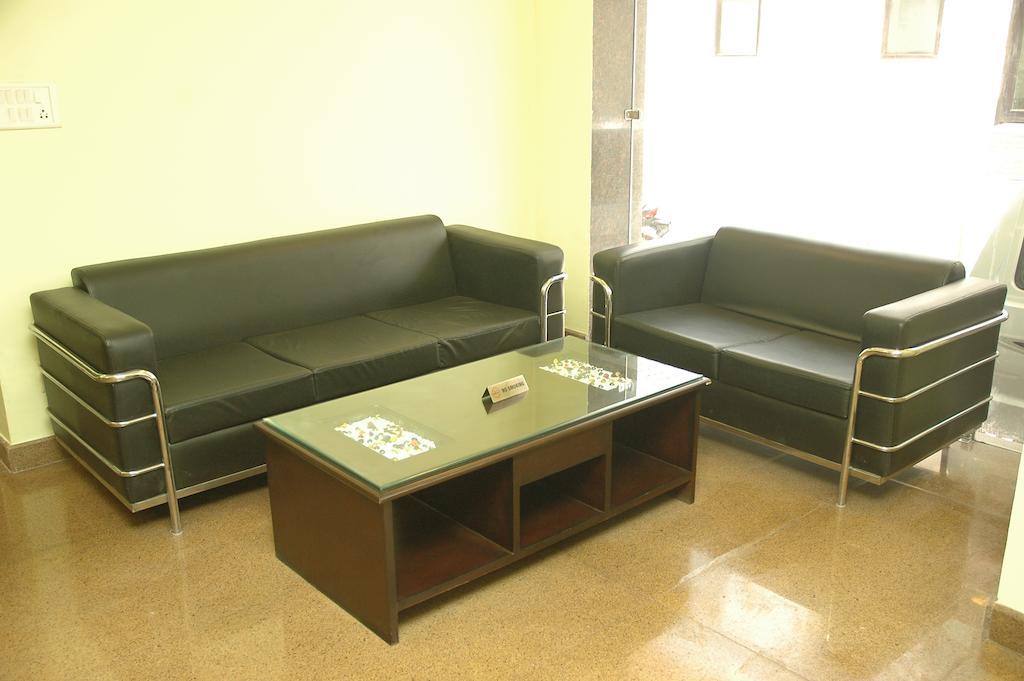 Airport Hotel Daya Capitol New Delhi Ngoại thất bức ảnh