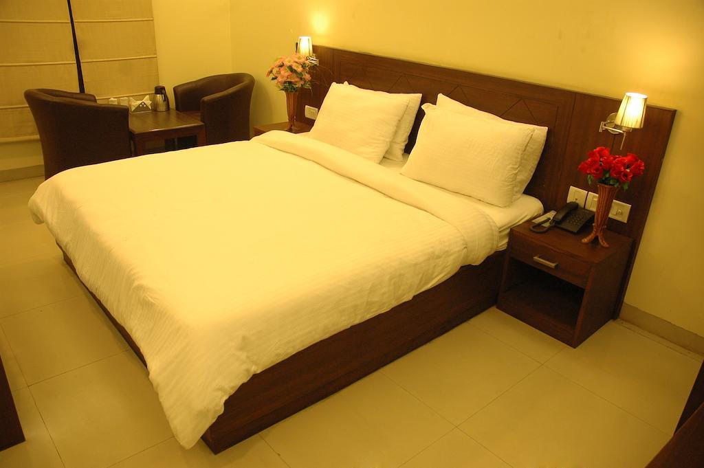 Airport Hotel Daya Capitol New Delhi Ngoại thất bức ảnh