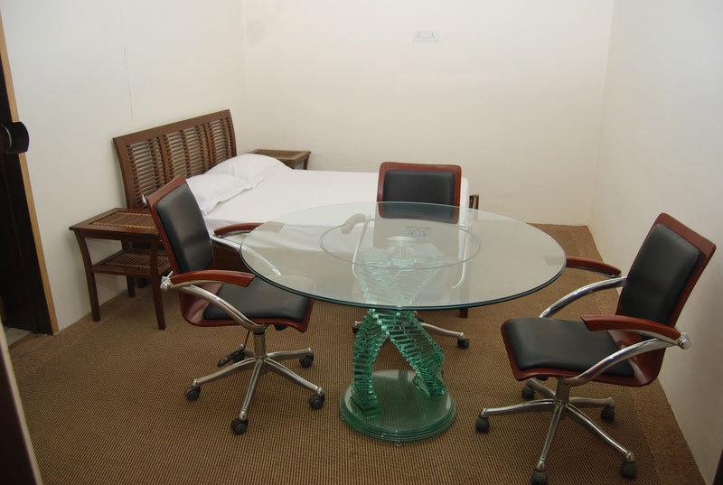 Airport Hotel Daya Capitol New Delhi Ngoại thất bức ảnh
