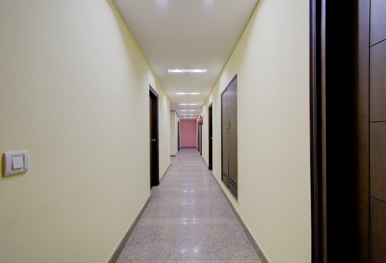 Airport Hotel Daya Capitol New Delhi Ngoại thất bức ảnh