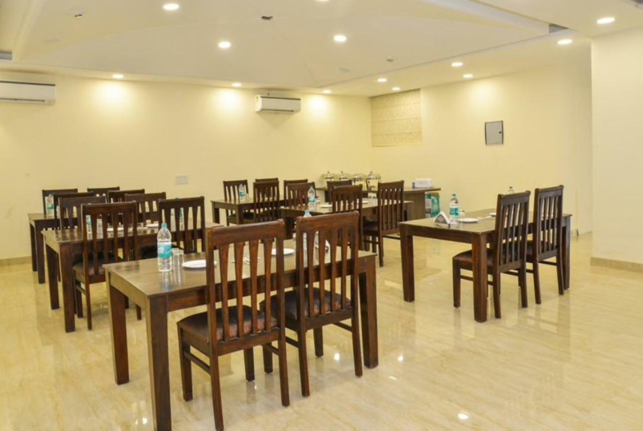 Airport Hotel Daya Capitol New Delhi Ngoại thất bức ảnh