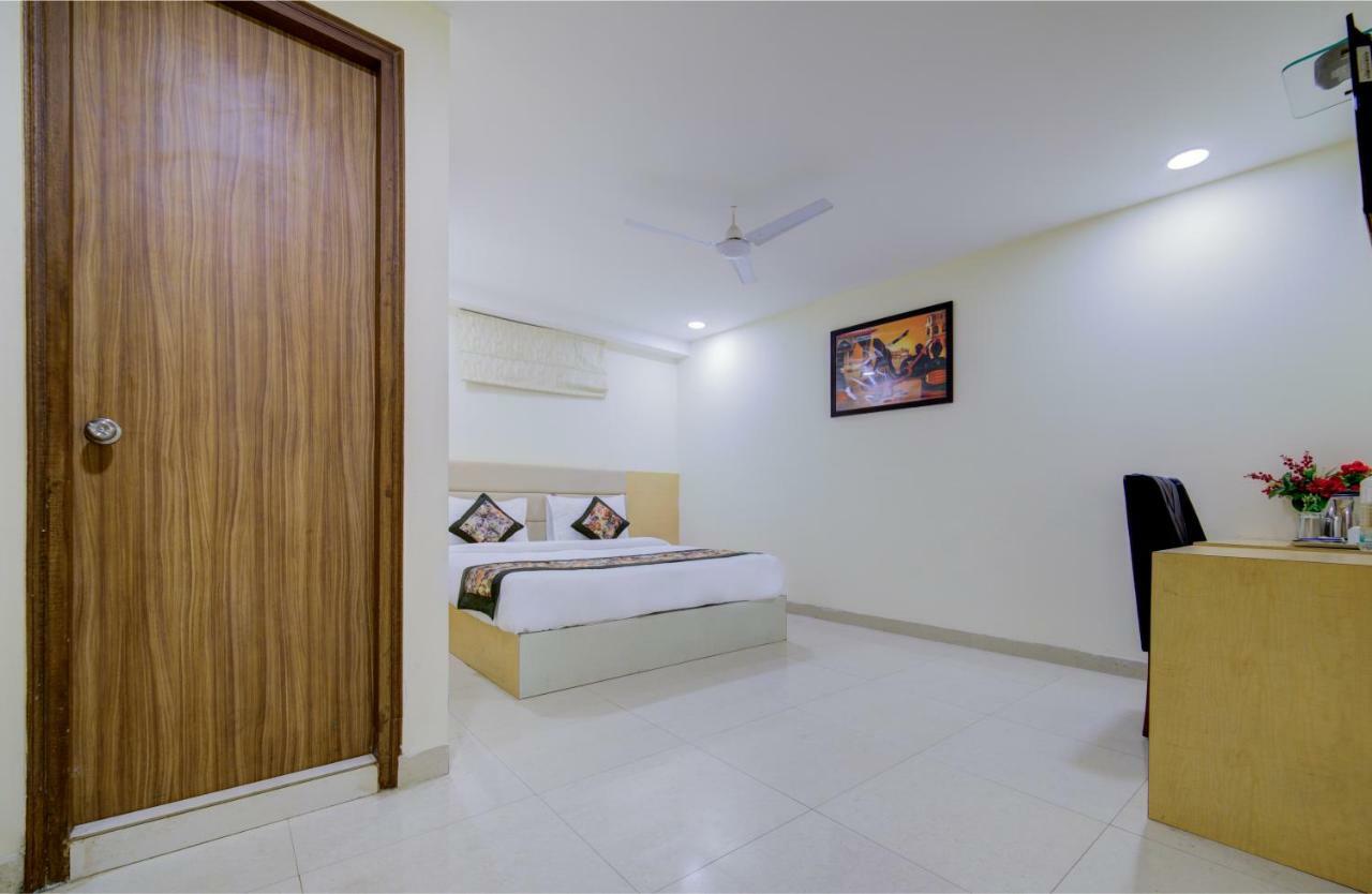 Airport Hotel Daya Capitol New Delhi Ngoại thất bức ảnh
