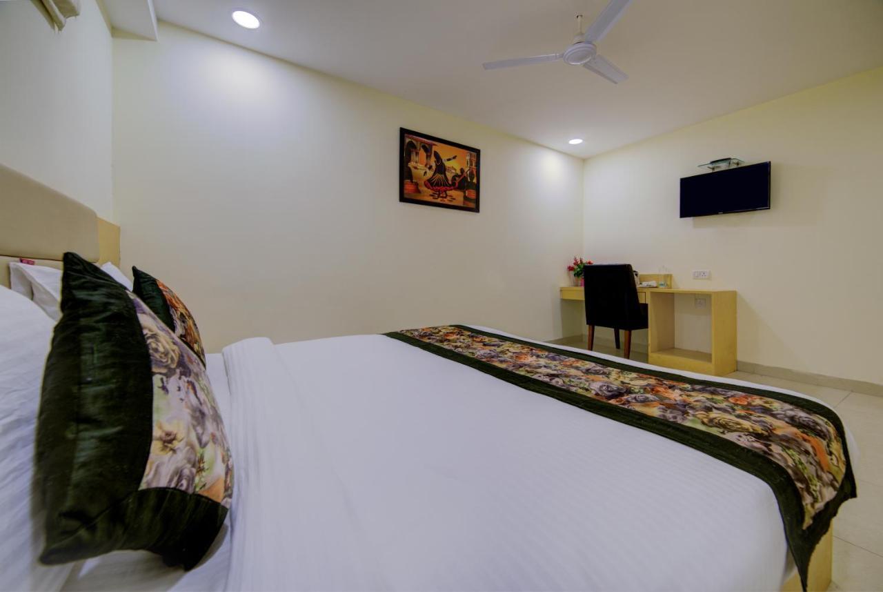 Airport Hotel Daya Capitol New Delhi Ngoại thất bức ảnh
